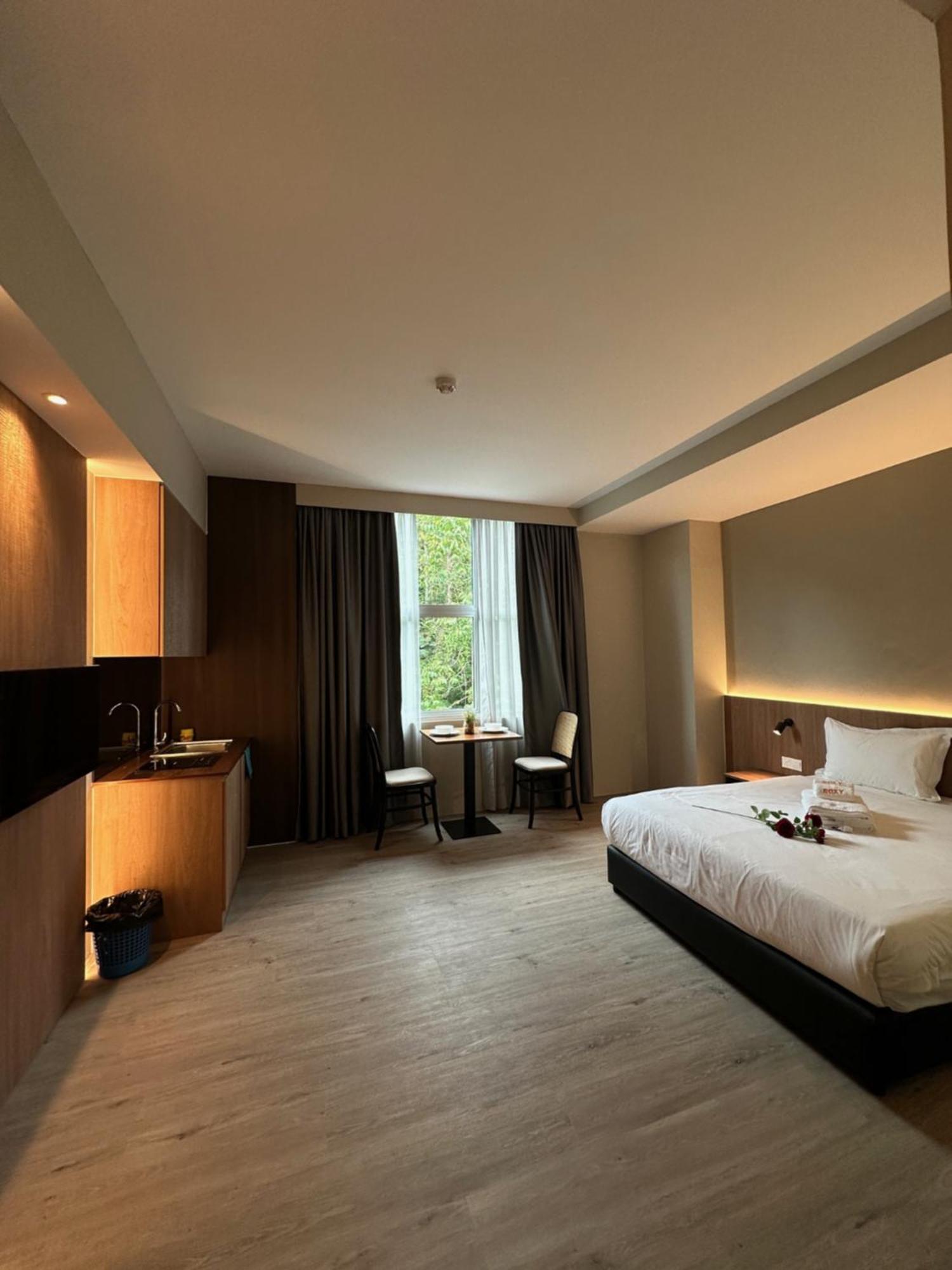 Roxy Hotel Aiman 쿠칭 외부 사진
