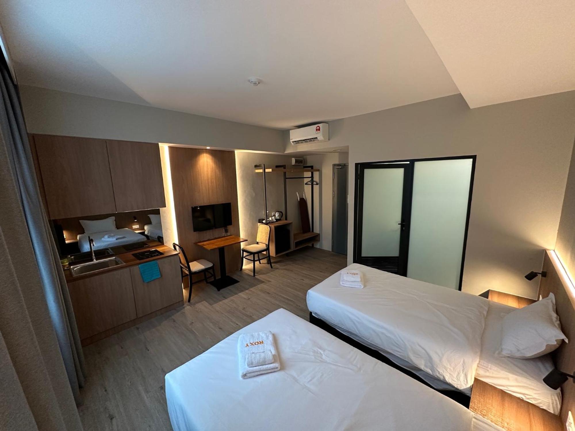 Roxy Hotel Aiman 쿠칭 외부 사진