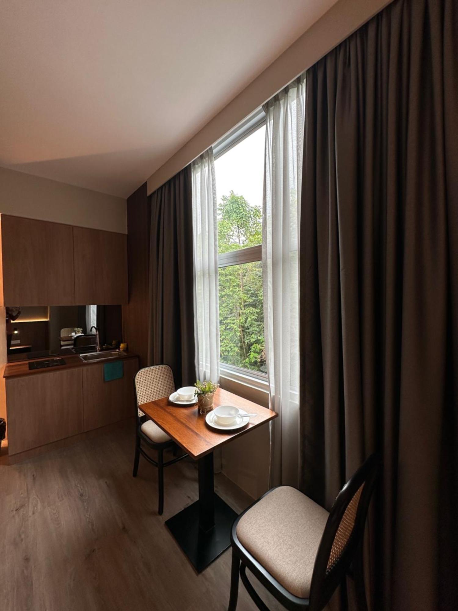 Roxy Hotel Aiman 쿠칭 외부 사진